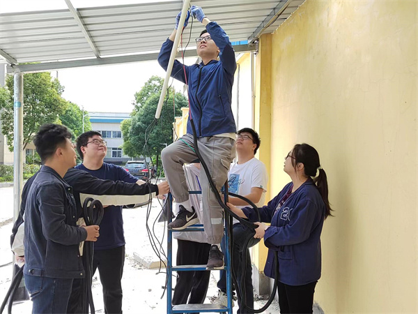 修建車棚解難題 新人支援效率高4采用.jpg 修建車棚解難題 新人支援效率高4采用.jpg